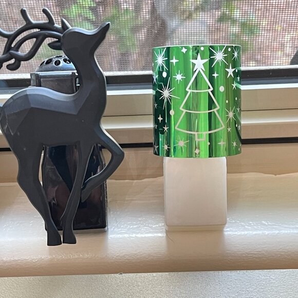 Bath & Body Works Wallflowers Set of 6 Fragrance Plugs 12 Refills Set Lot - Picture 8 of 9